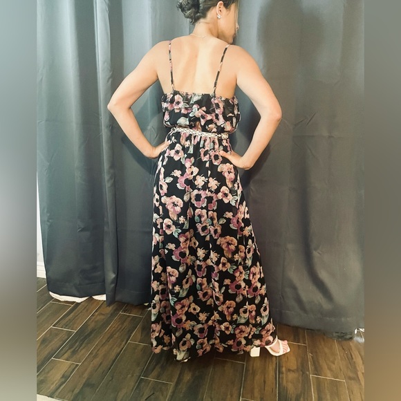 Long floral maxi dress. Great for so many occasions! - Picture 2 of 5